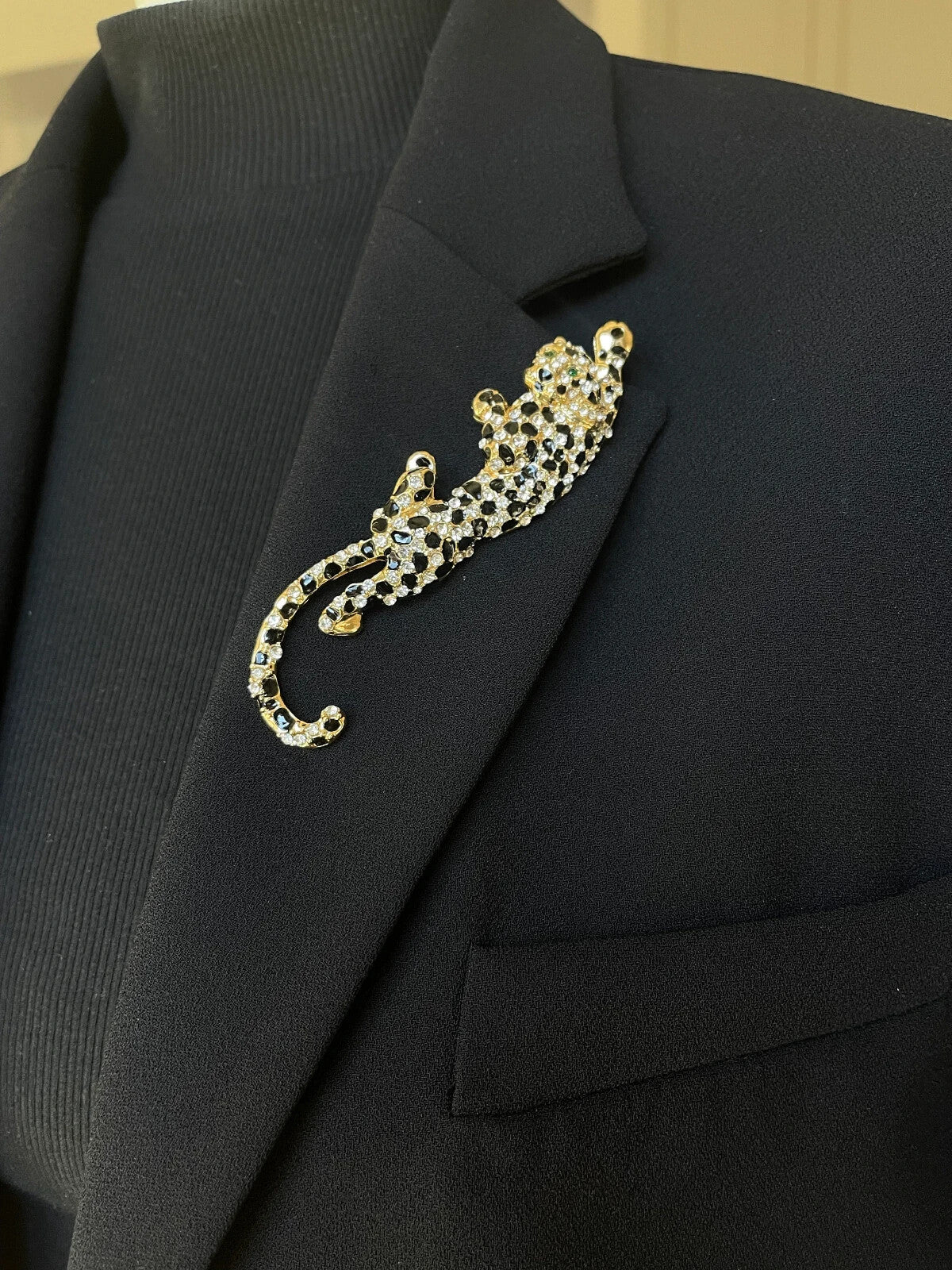 Rhinestone Panther Brooch Pendant   Women Unisex Pin  Free Shipping 2-5 Day
