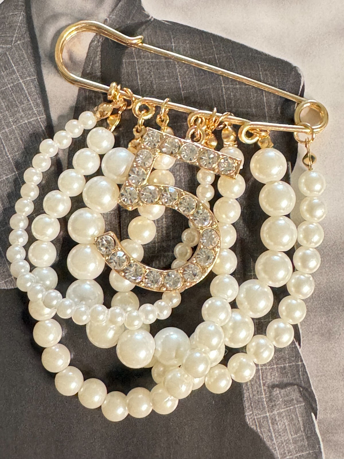 Brooch5 Pearls Beads|  Gift Box |Vintage  Fashion Pin| Free Shipping
