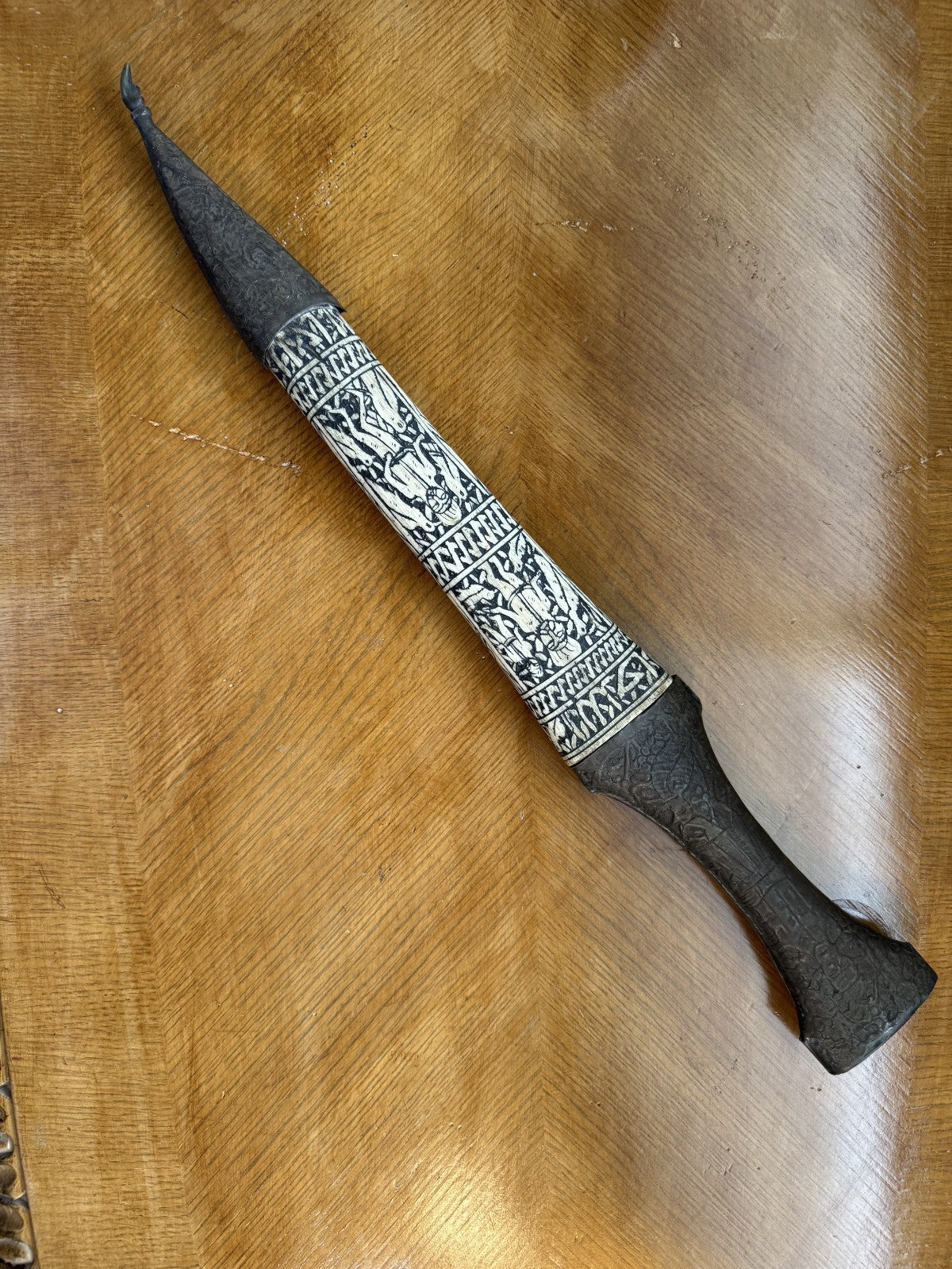 Antique Persian Ritual Atom (Atham) Dagger Ornate Scabbard & Etched Blade 19th C