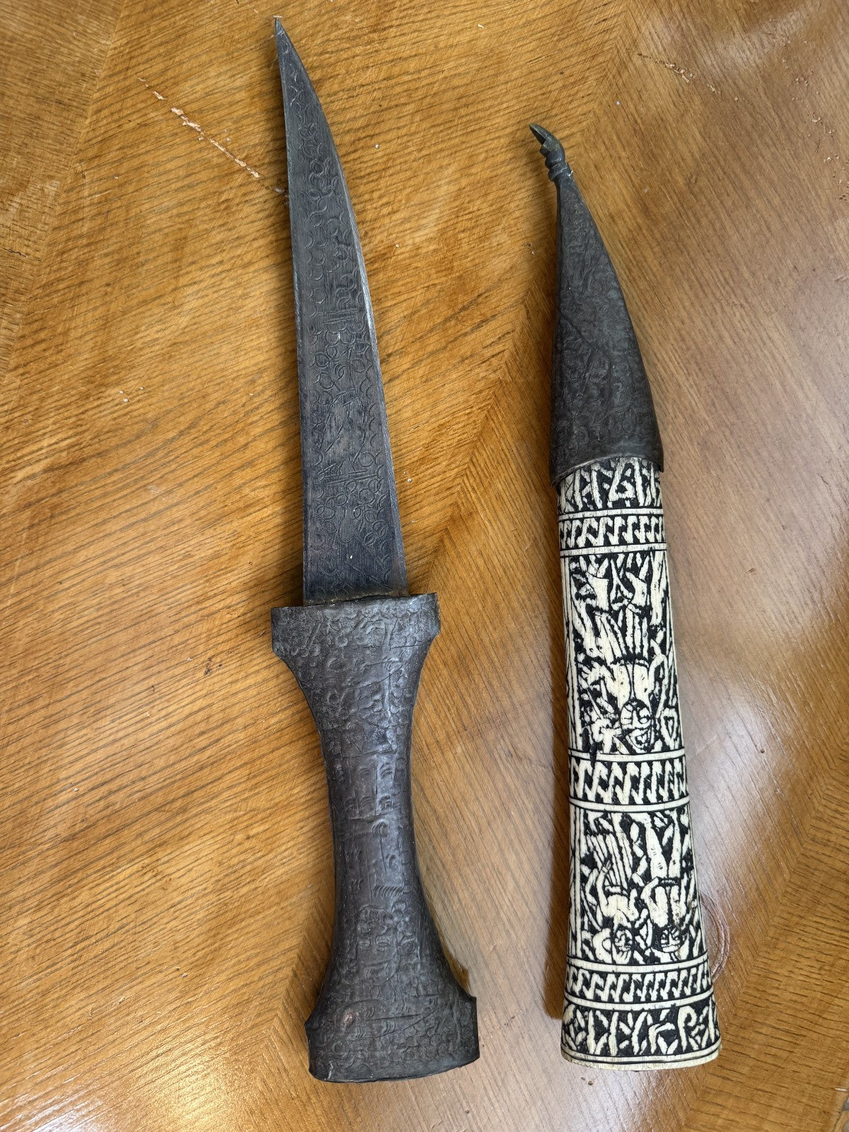 Antique Persian Ritual Atom (Atham) Dagger Ornate Scabbard & Etched Blade 19th C
