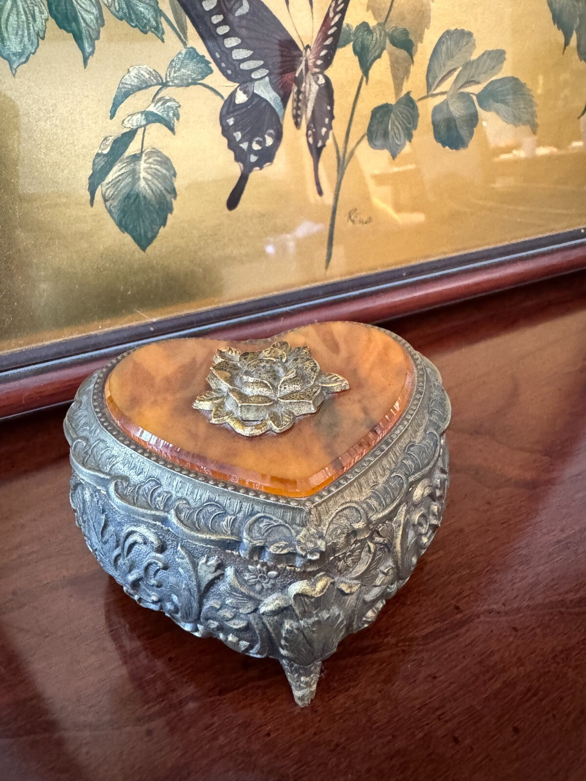 Vintage Heart-Shaped Musical Jewelry Box – Ornate Floral Metal with Amber-Look