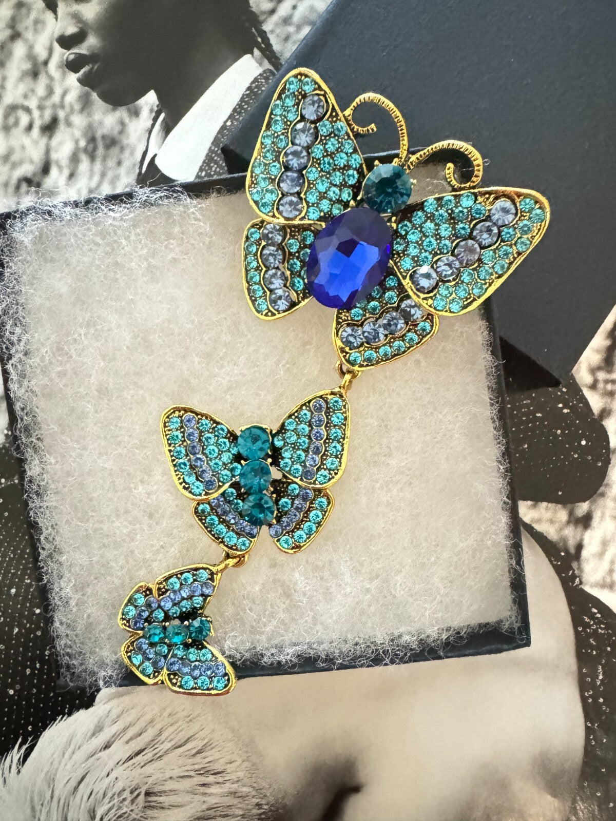 Long Butterly Pendant Brooch Gift Box Women Pin  Free  Shipping 2-5 Days