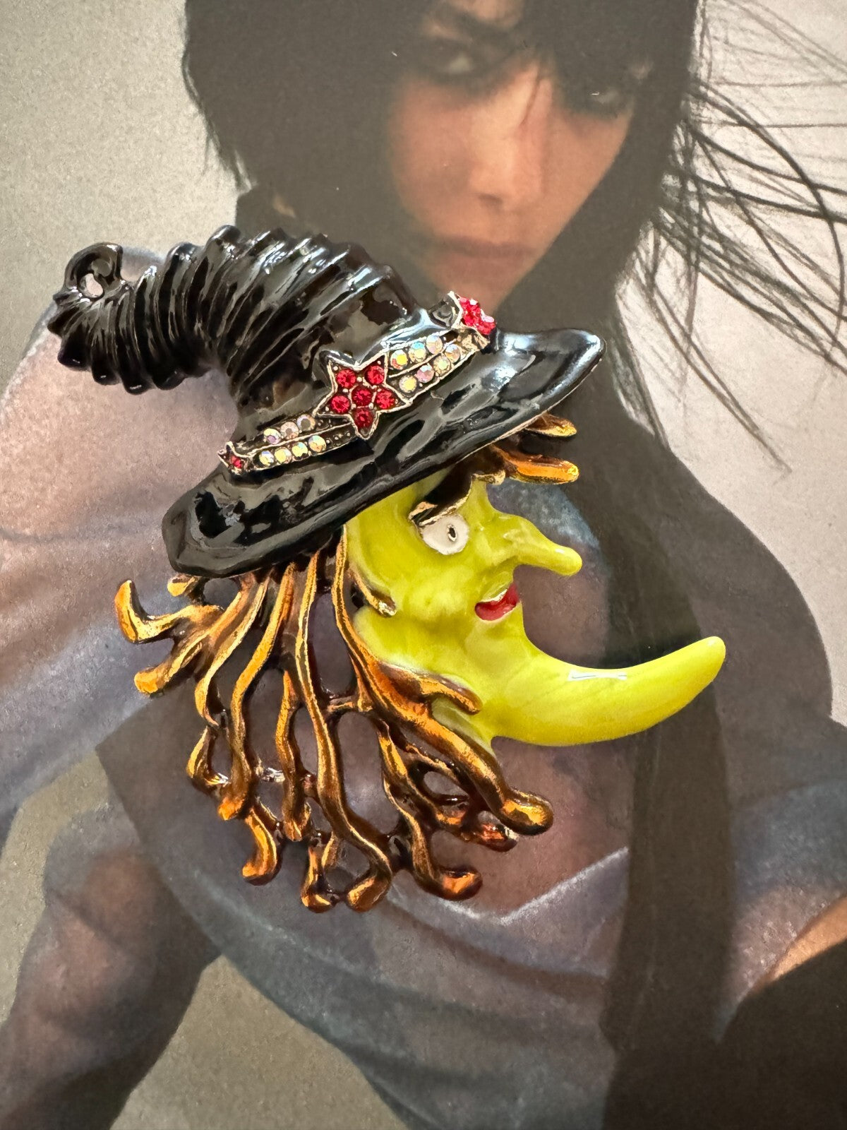 Bizarre Moon Face  Brooch Halloween Party Pin Women Unisex