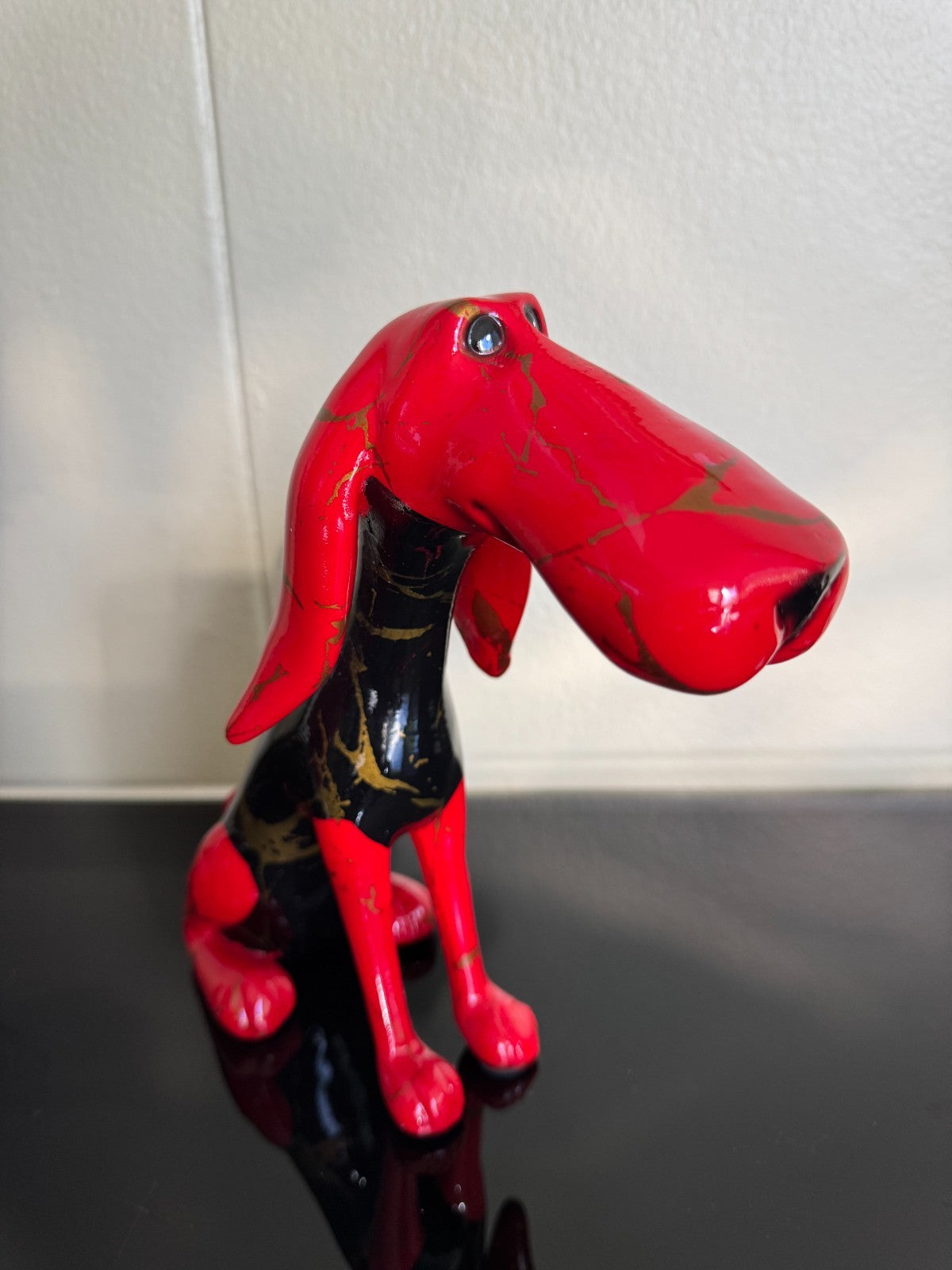 Modern Red & Black Resin Dog Figurine – 8.5” Abstract Hound Sculpture Brand New