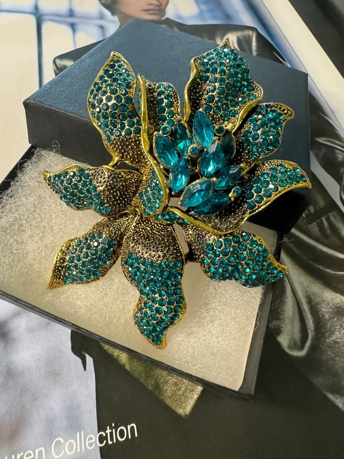 Orchid Brooch Fast Free Shipping   Gift Box Women Unisex Party Pin Brooches