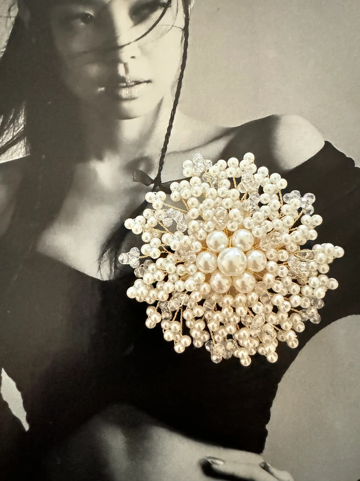 Rhinestone Pearls Brooch Women Unisex Pin Vintage Fashion Free Shipping 2-5 Days