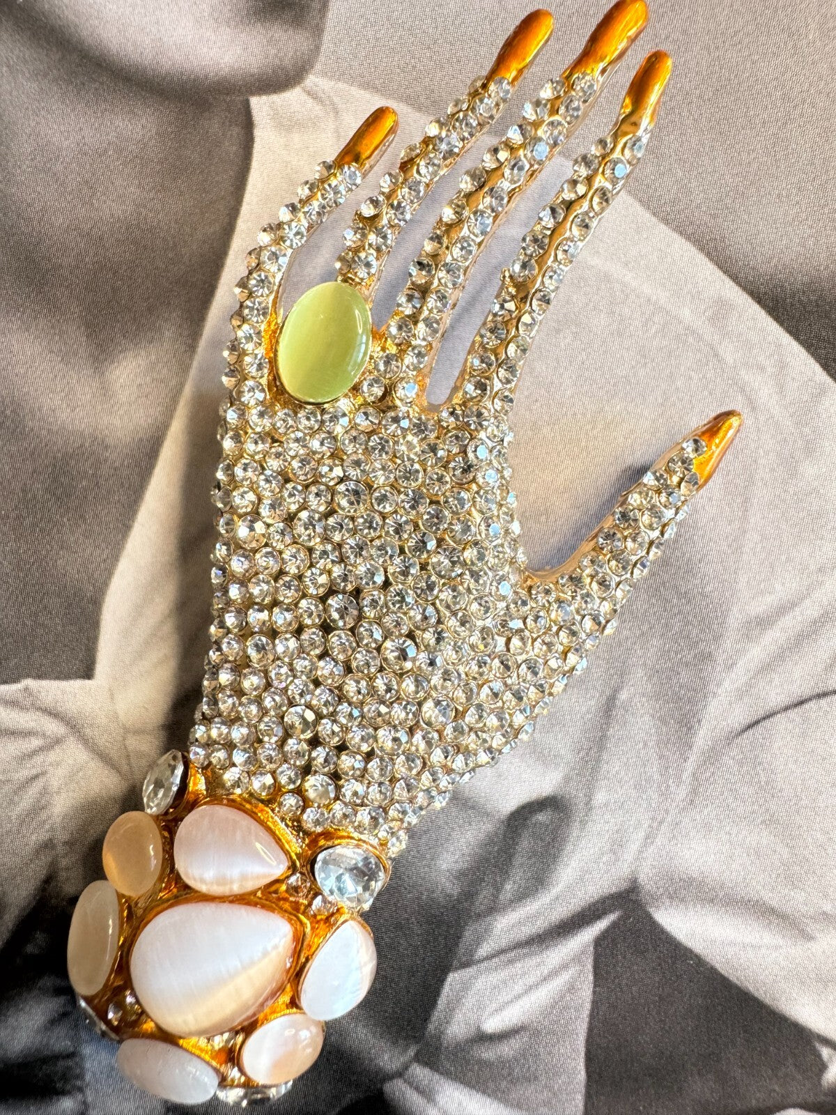 Rhinestone Hand Brooch| Gift Box |Women Unisex| Free Shipping 2-5 Day
