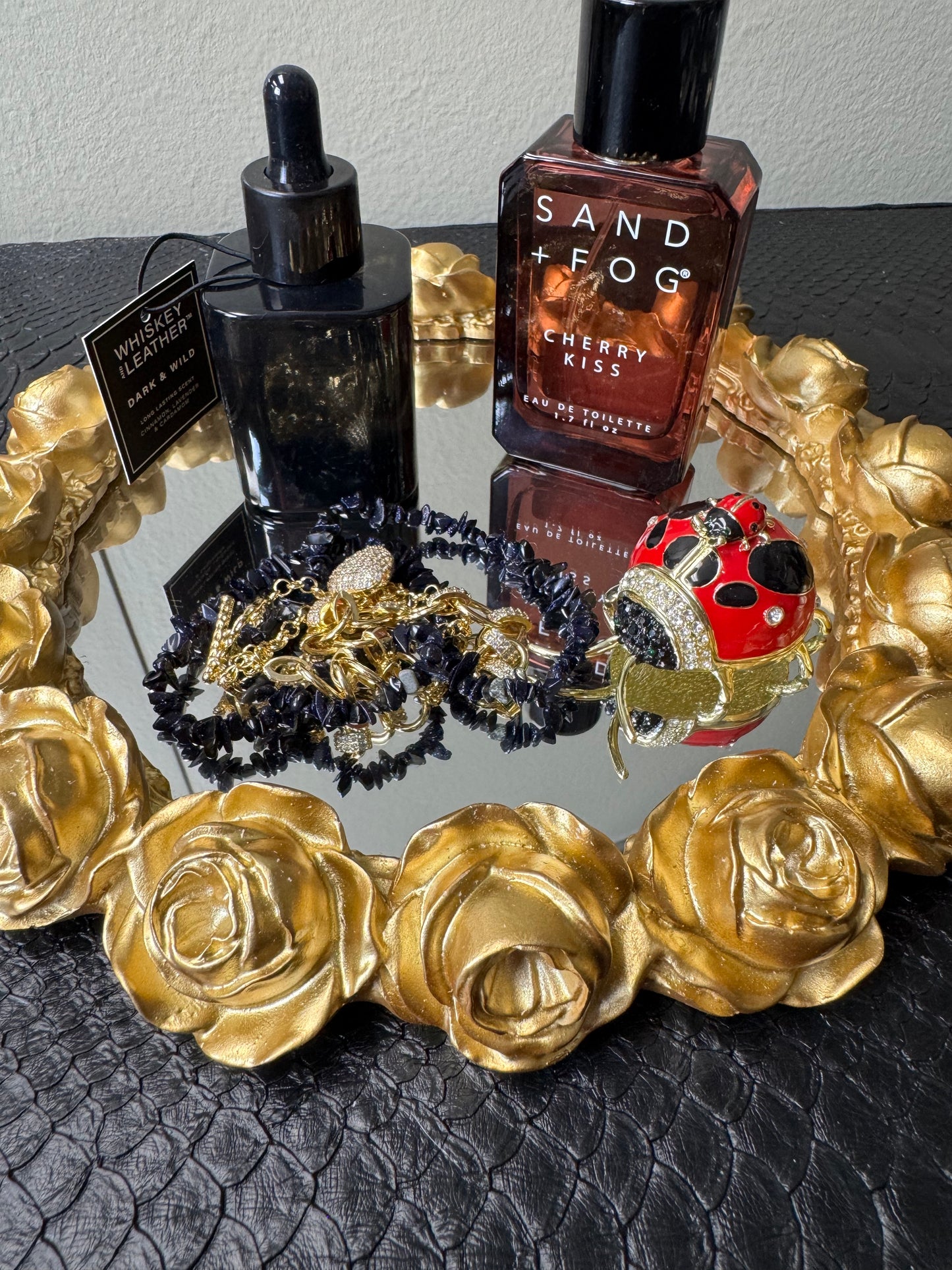 Gold Rose Decorative Vanity Tray with Mirror Base – Jewelry & Perfume Display Tray