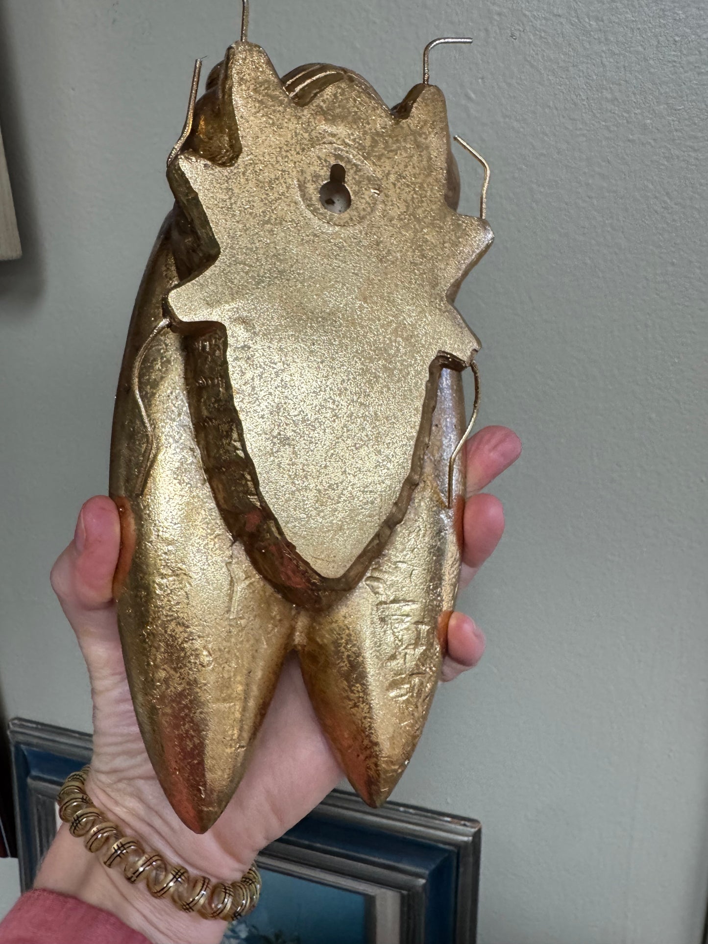 Gold Cicada Wall Mirror – Resin Insect Wall Decor –9” x 4.5”