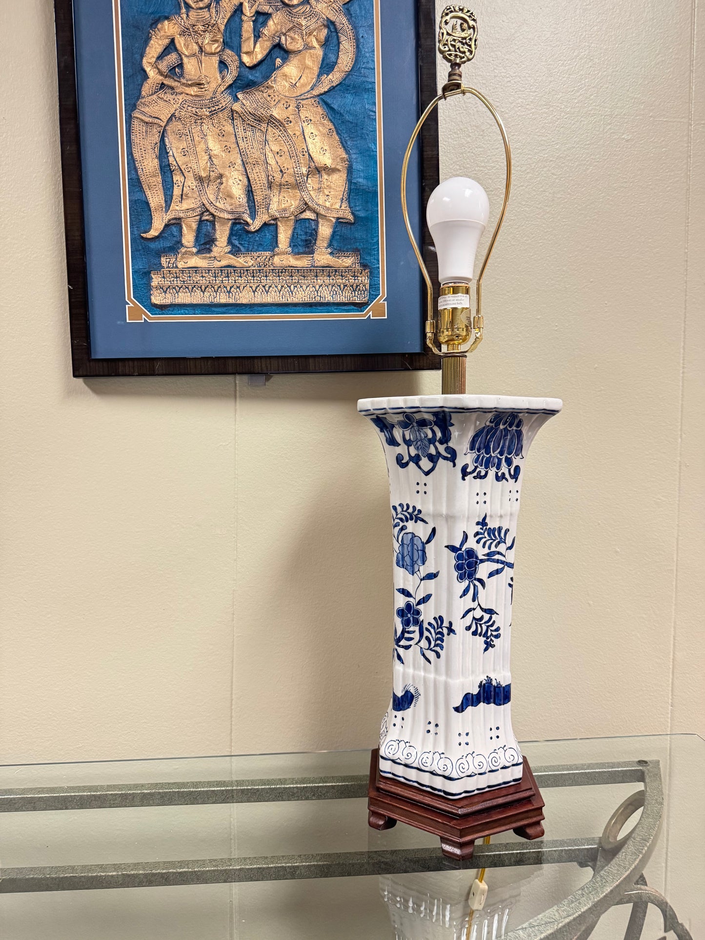 Blue & White Porcelain Table Lamp with Floral Motif, Asian-Inspired Ceramic Lamp on Wooden Base