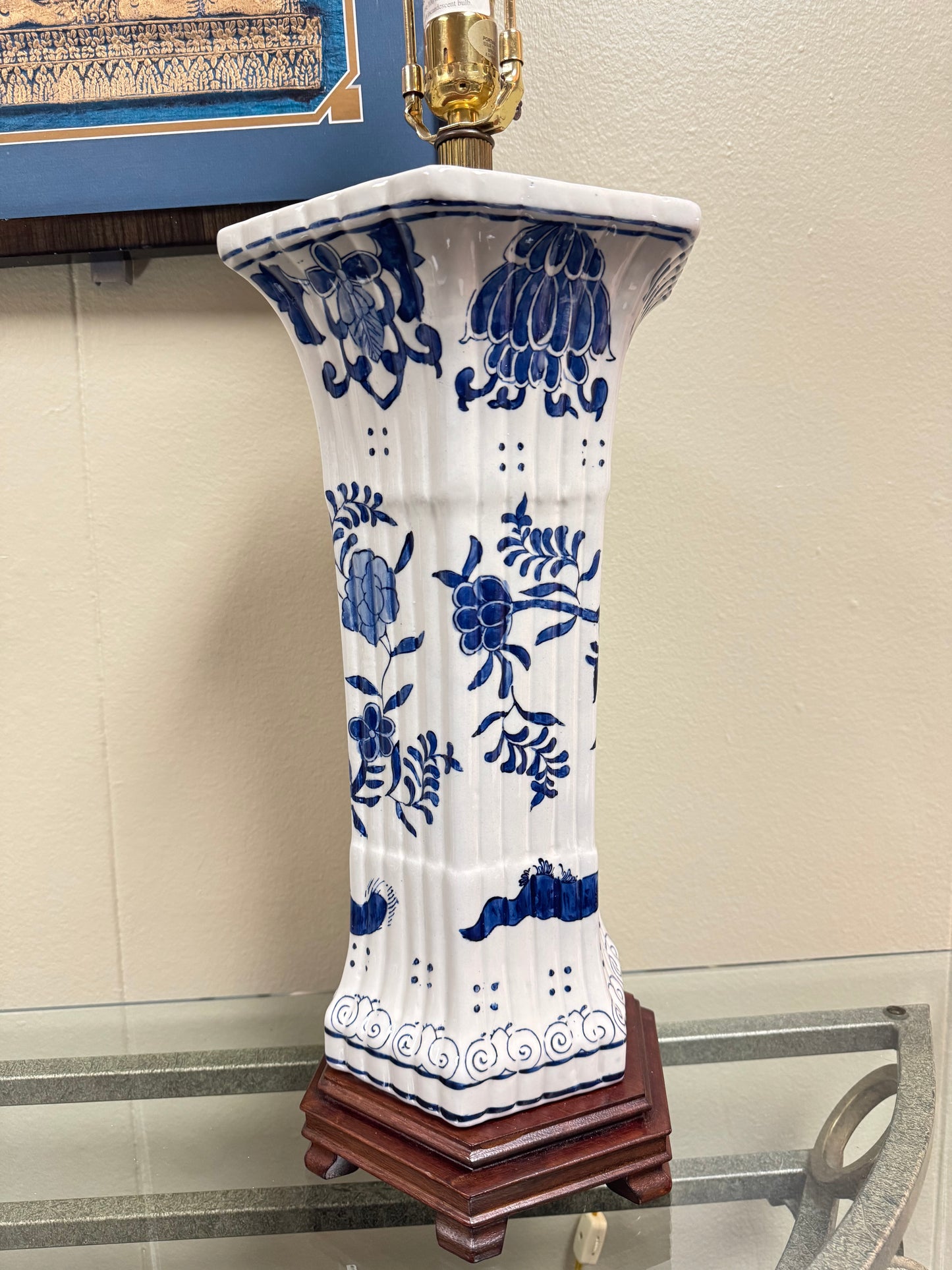 Blue & White Porcelain Table Lamp with Floral Motif, Asian-Inspired Ceramic Lamp on Wooden Base