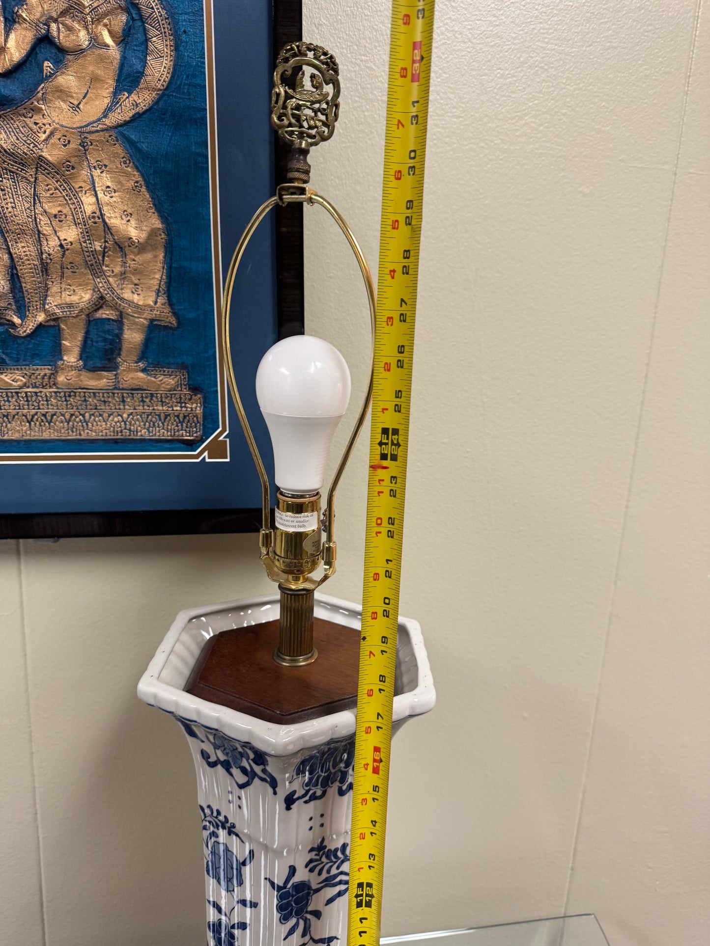 Blue & White Porcelain Table Lamp with Floral Motif, Asian-Inspired Ceramic Lamp on Wooden Base