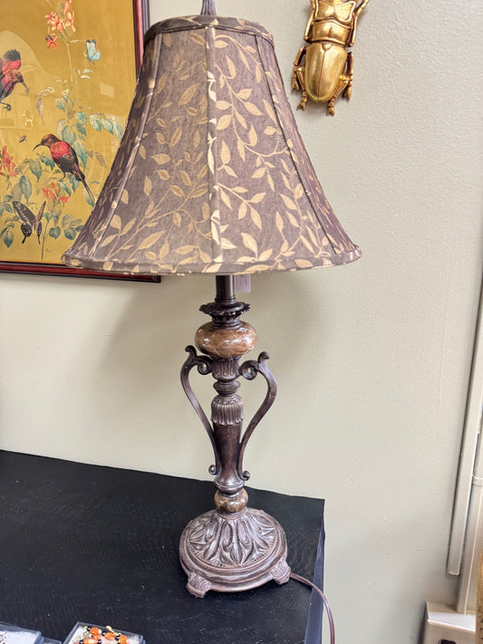 Classic Ornate Table Lamp with Leaf Pattern Shade – Traditional Accent Lighting – Tall 28