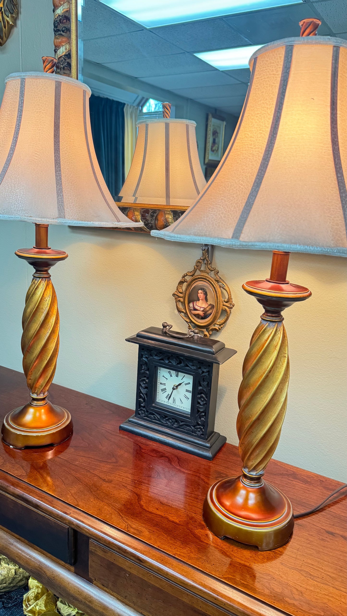 Pair of Traditional Table Lamps w/ Twisted Column Base & Beige Shades – 29” Tall – Classic Decor