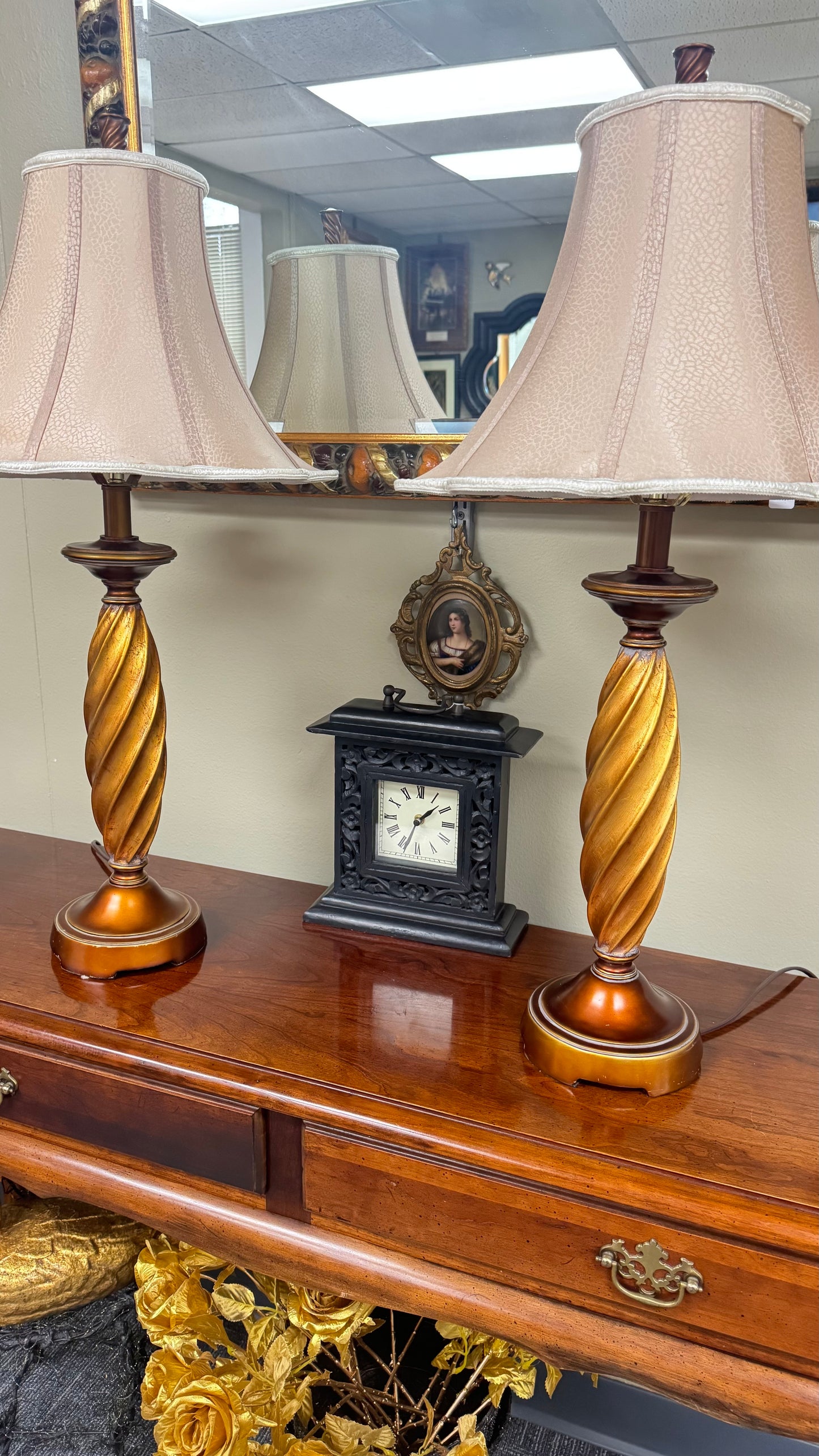 Pair of Traditional Table Lamps w/ Twisted Column Base & Beige Shades – 29” Tall – Classic Decor