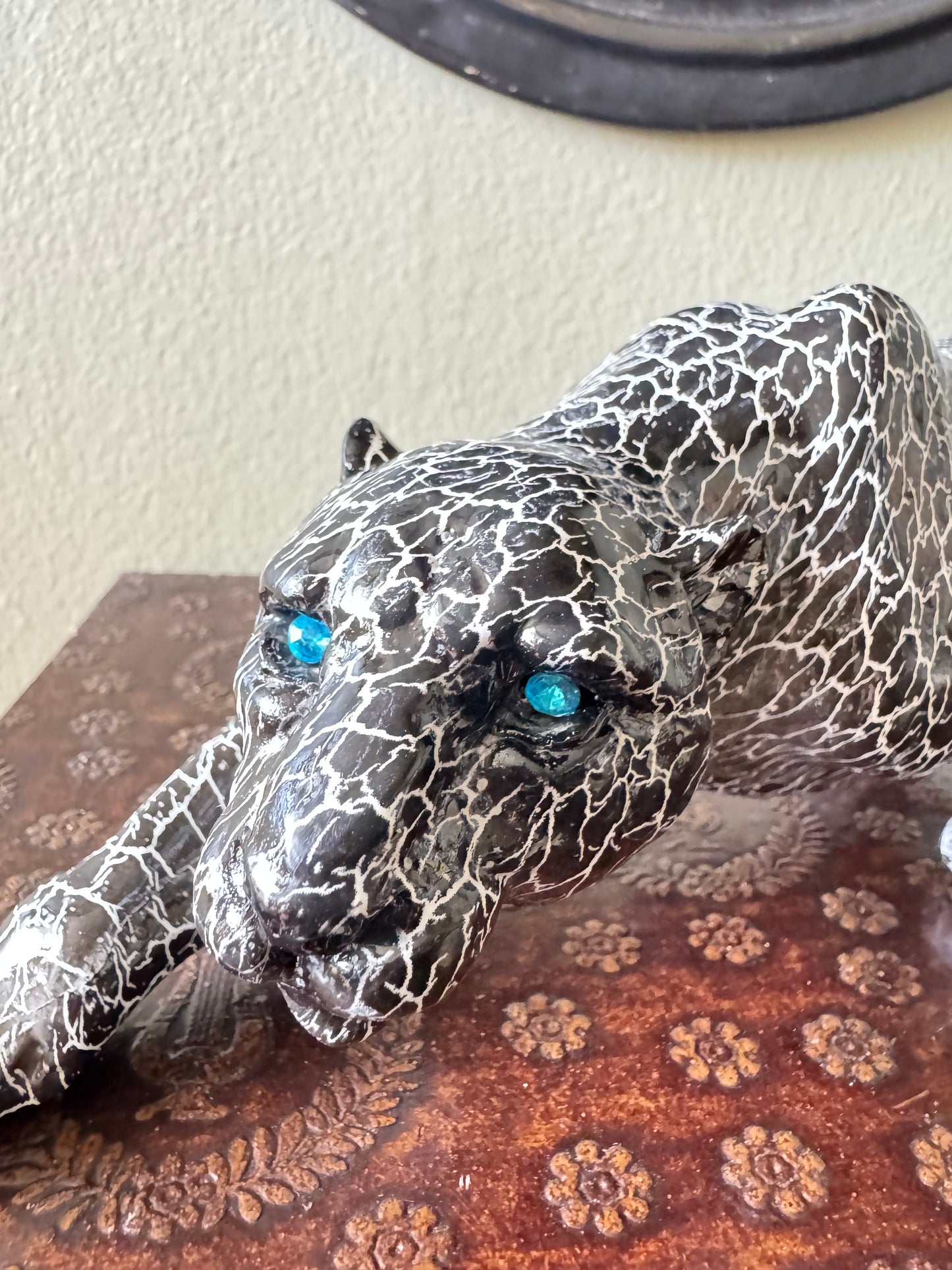 Resin Black &White  Leopard Figurine Crackle Finish Blue Crystal Eyes Sculpture 15” Decor