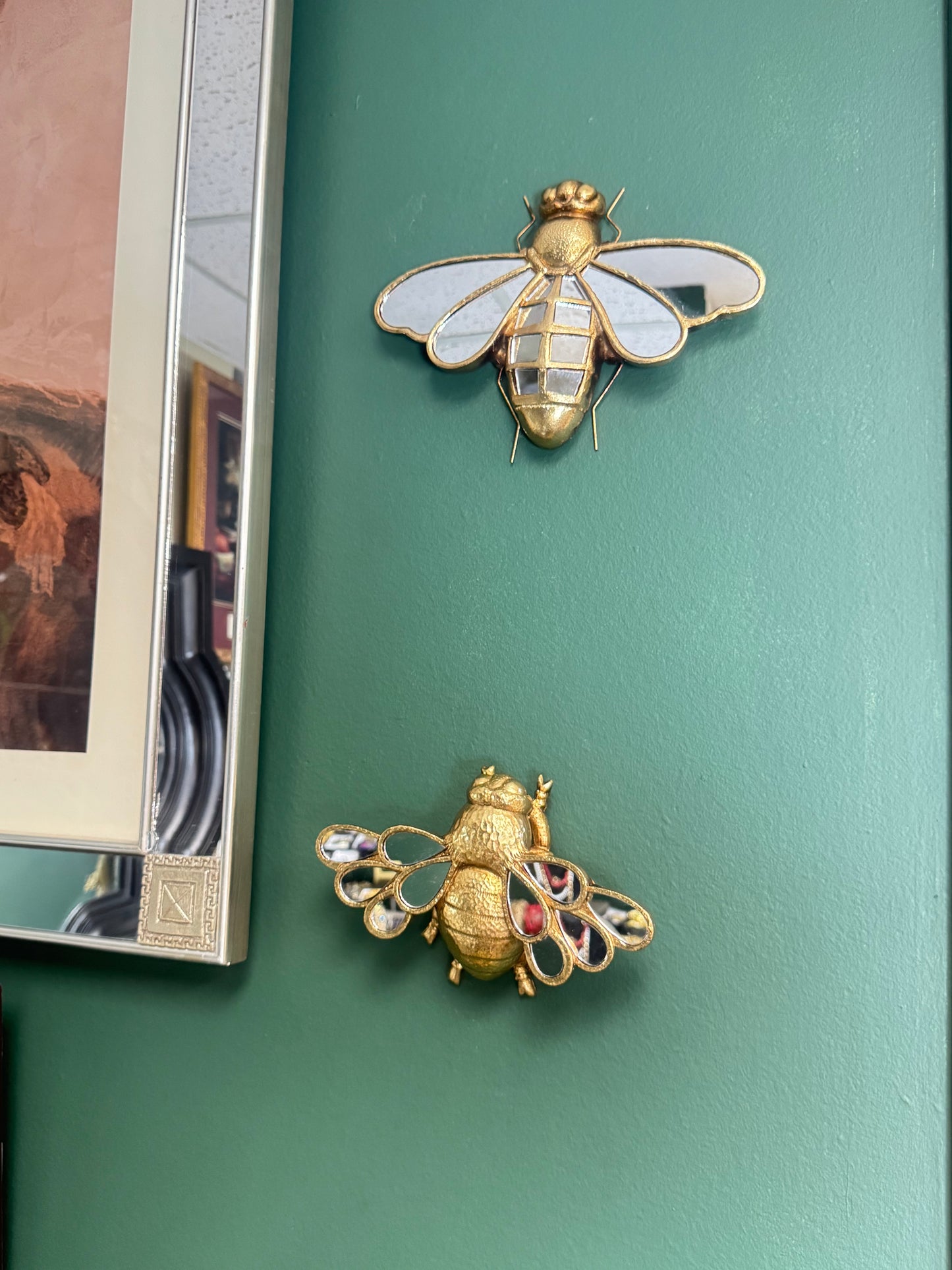🐝 Set of 2 Gold Mirrored Bee Wall Decor – Honeybee & Bumblebee