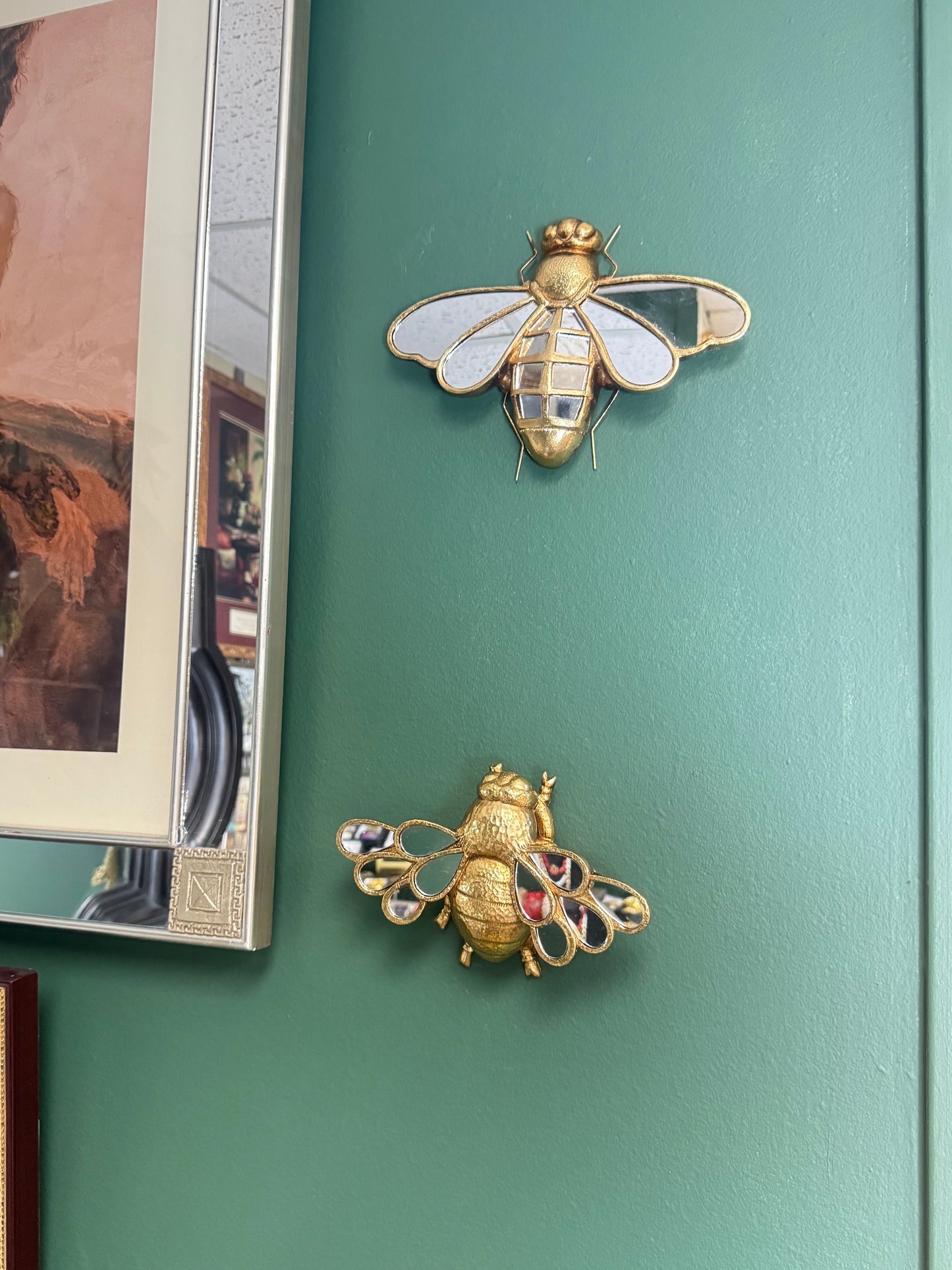 🐝 Set of 2 Gold Mirrored Bee Wall Decor – Honeybee & Bumblebee
