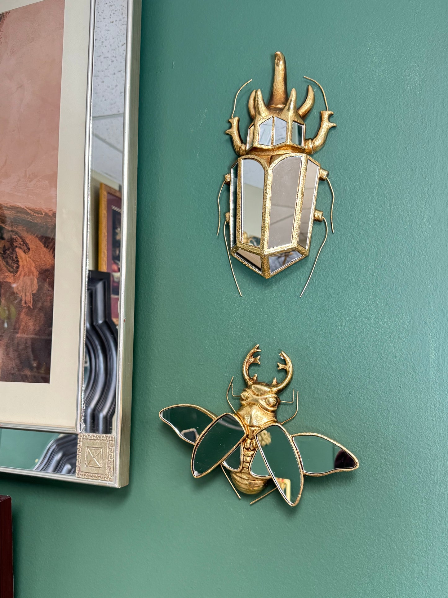 🪲 Set of 2 Mirrored Beetle Wall Sculptures – Rhinoceros Beetle & Stag Beetle