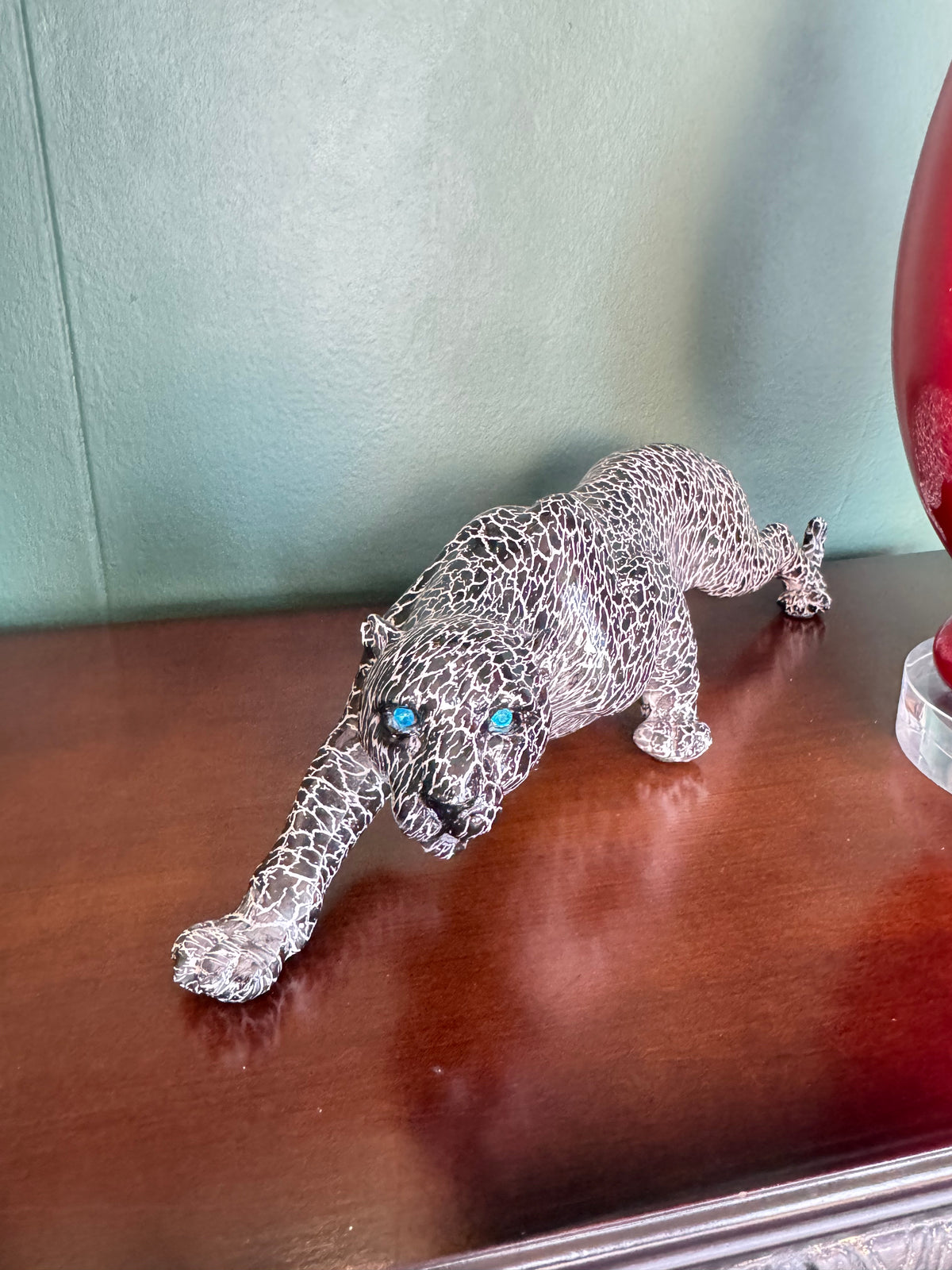 🐆 Black Panther Sculpture – Crackle Finish with Blue Eyes – Brand New