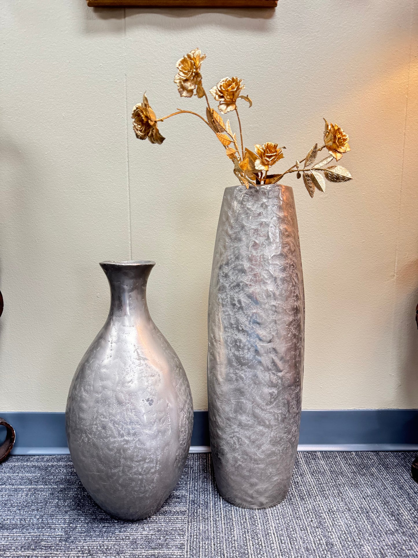 Set of 2 Large Silver Textured Floor Vases Modern Hammered Metal Look Decor Tall 24”, 19”