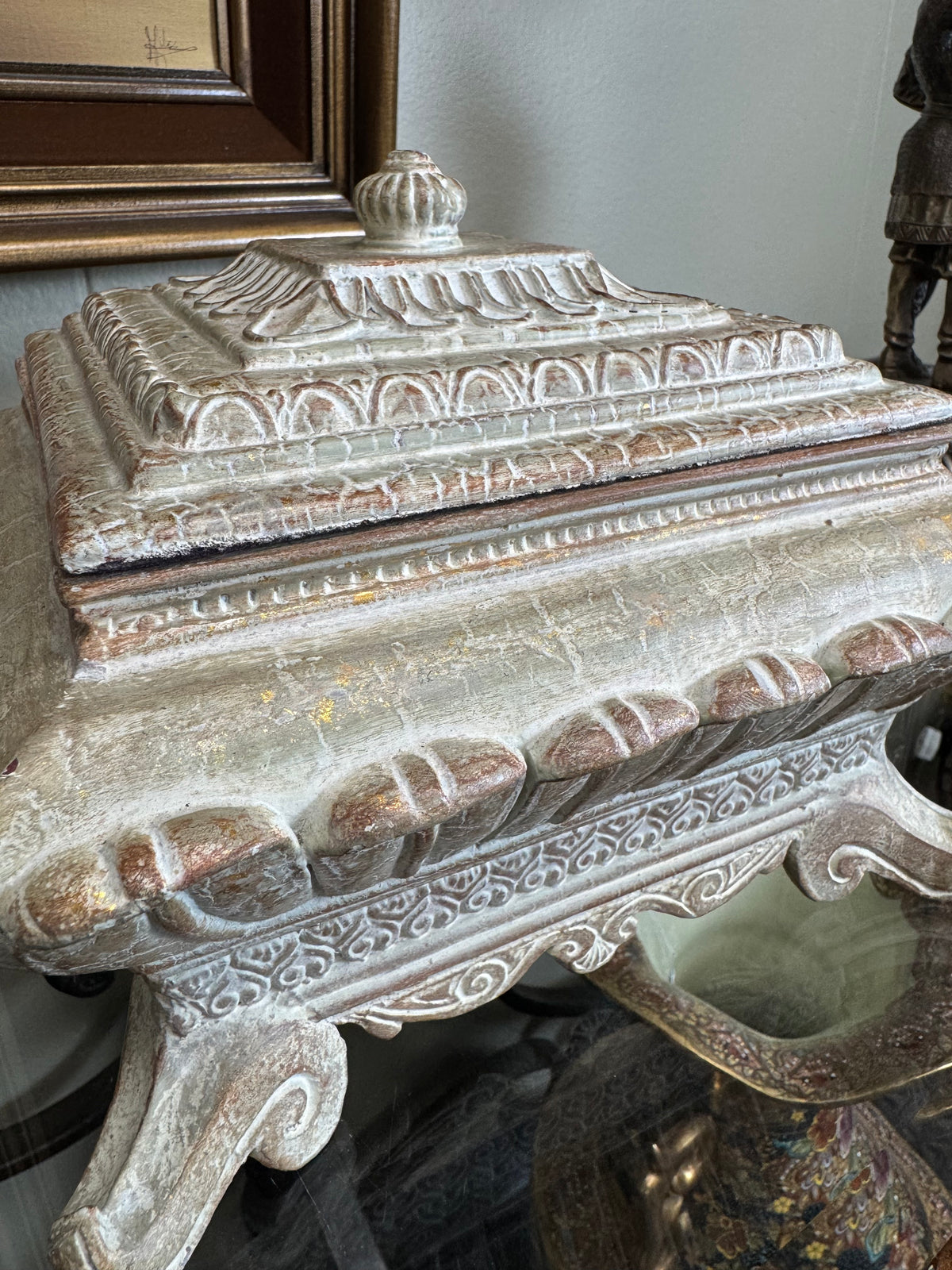 Ornate Decorative Storage Box with Lid – Ivory & Gold