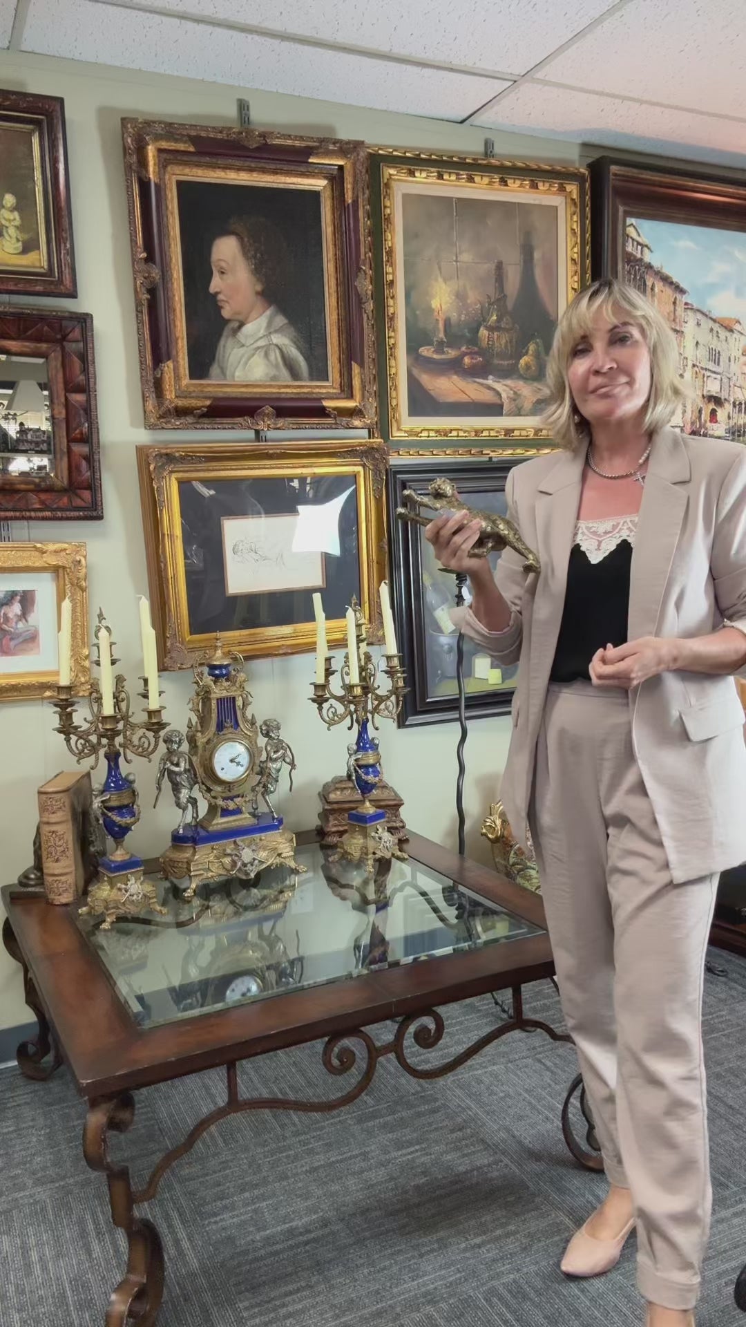 Video of the antique profile portrait oil painting in its ornate gold frame